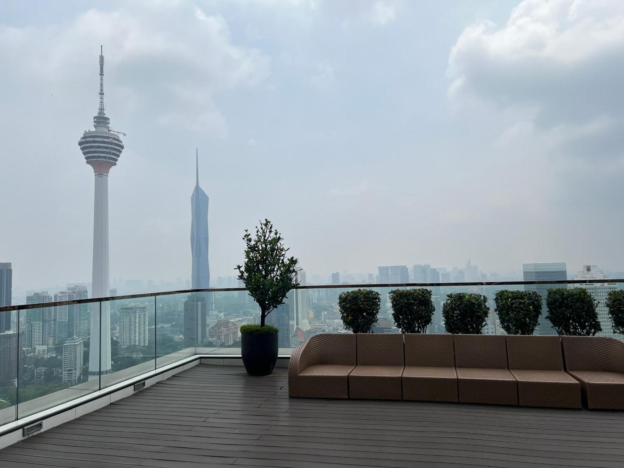 Appartamento La Platinum Klcc Kuala Lumpur Esterno foto