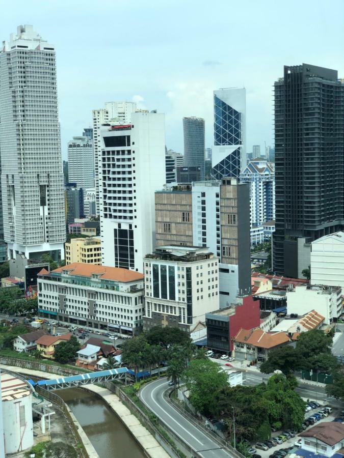 Appartamento La Platinum Klcc Kuala Lumpur Esterno foto