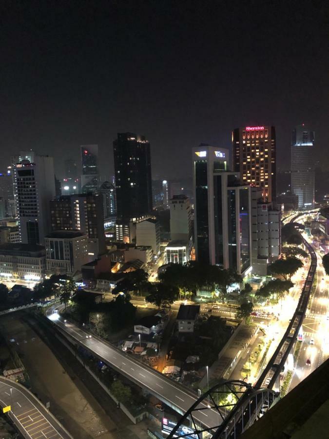 Appartamento La Platinum Klcc Kuala Lumpur Esterno foto